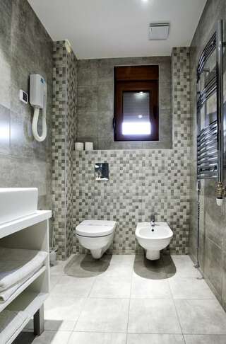 Отель Hotel Fobra Подгорица Двухместный номер Делюкс с 2 отдельными кроватями-11