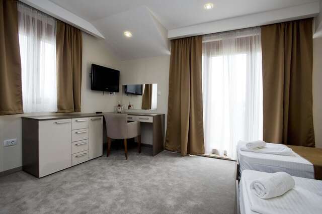 Отель Hotel Fobra Подгорица-46