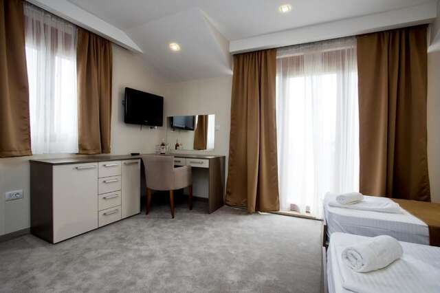 Отель Hotel Fobra Подгорица-57